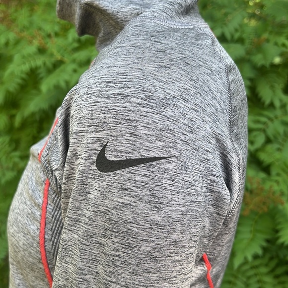Nike Pro - Ladies, xLarge, moisture wicking hooded athletic shirt. - Picture 6 of 8